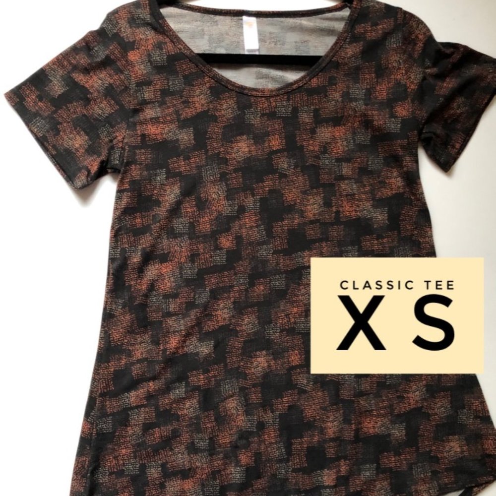LuLaRoe Classic Tee, Black with Coral and Gray Design, Size XS